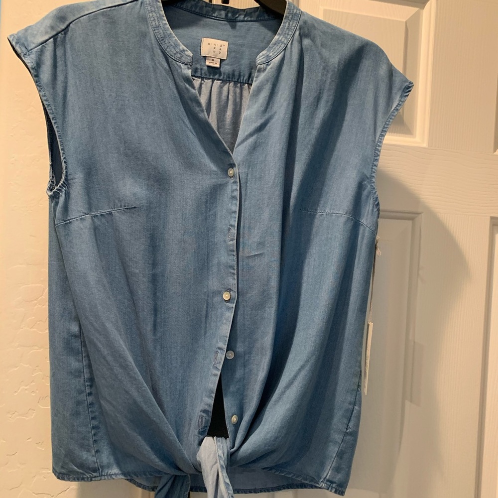 NWT Women’s top